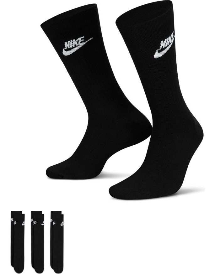 Комплект из трех черных носков Nike Everyday Essential
Комплект из трех черных носков Nike Everyday Essential