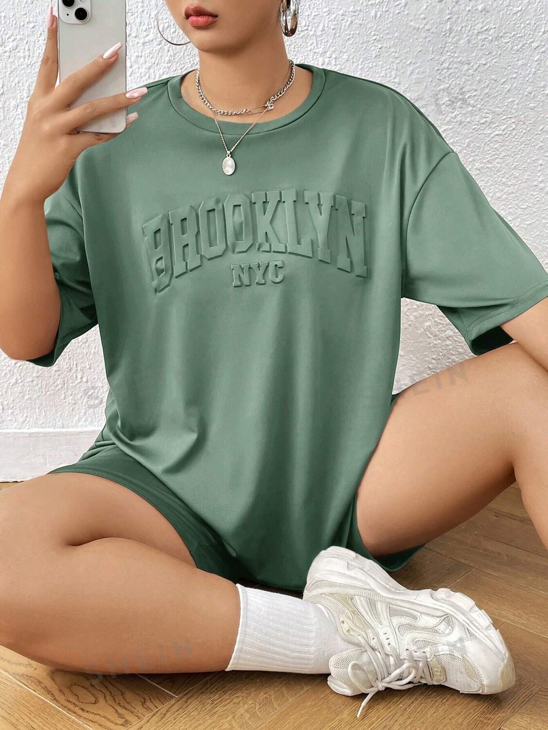 EZwear Комплект рубашки с короткими рукавами и буквенным принтом И шорты-сюрприз, большого размера на шее Shein, зеленый
EZwear Комплект рубашки с короткими рукавами и буквенным принтом И шорты-сюрприз, большого размера на шее Shein, зеленый
