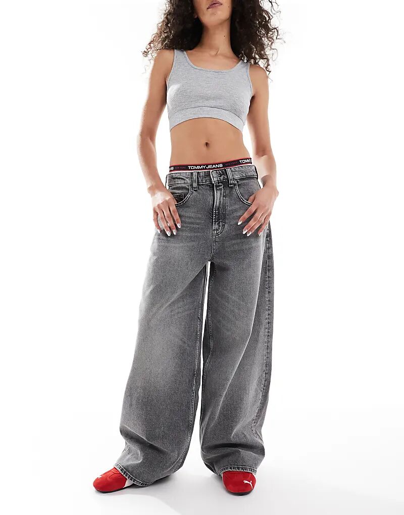 Джинсы Tommy Jeans Charlie со средней посадкой, свободные, широкие, серого цвета
Джинсы Tommy Jeans Charlie со средней посадкой, свободные, широкие, серого цвета