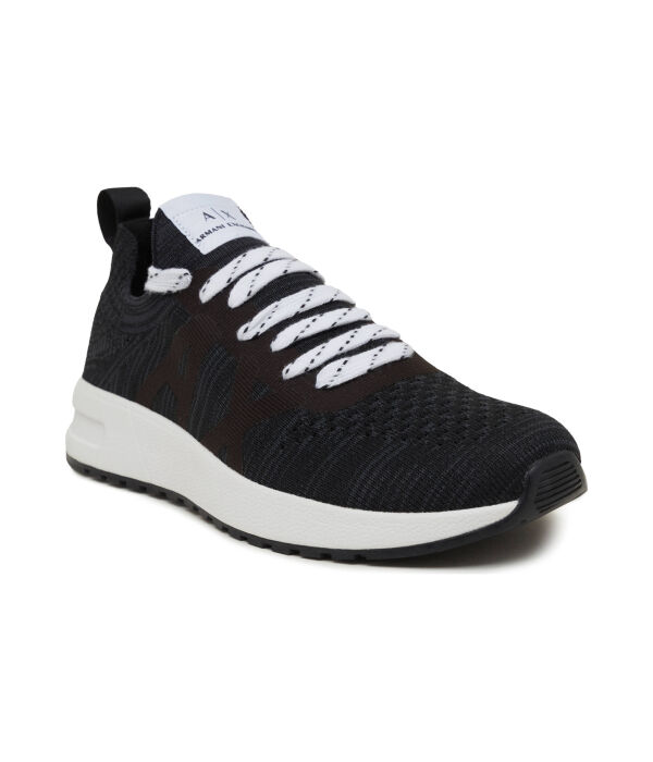 Кроссовки English Armani Exchange с белыми шнурками, черный
Кроссовки English Armani Exchange с белыми шнурками, черный