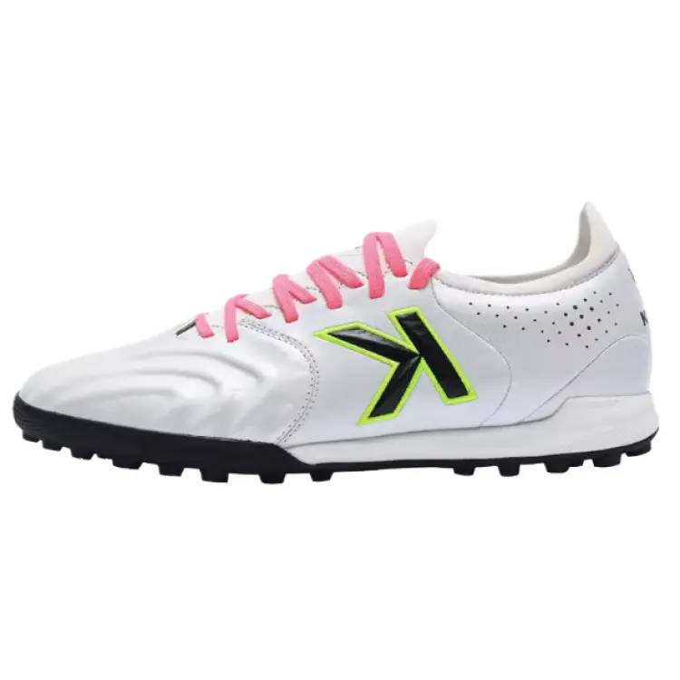 Футбольные бутсы унисекс с низким верхом белые/черные Kelme
Футбольные бутсы унисекс с низким верхом белые/черные Kelme