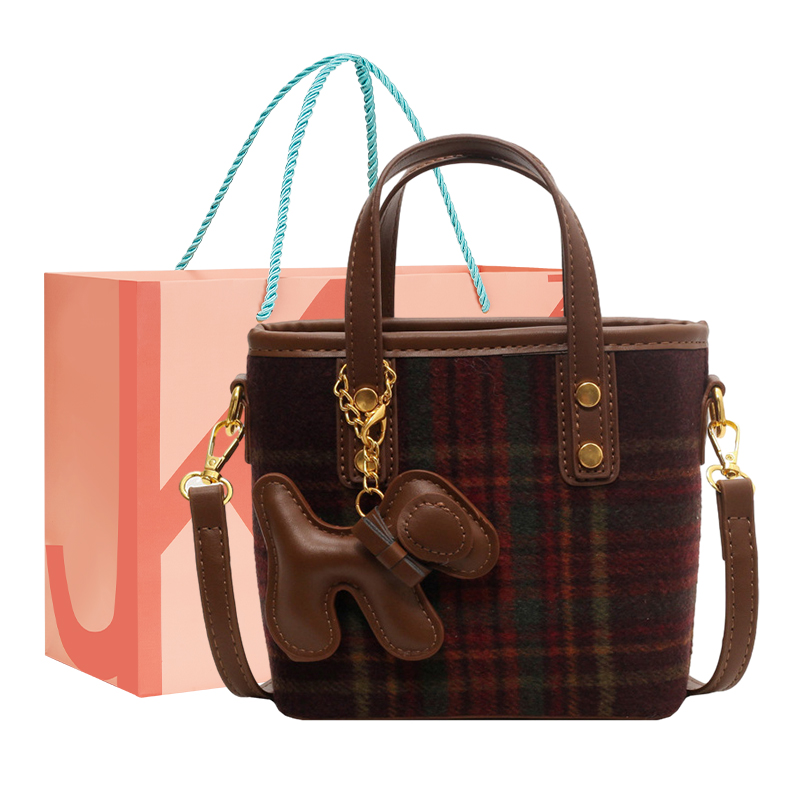 Футболка с искусственной кожей Одноплечевая Сумка Женская Кофейный/Зеленый JANE KLAIN
Футболка с искусственной кожей Одноплечевая Сумка Женская Кофейный/Зеленый JANE KLAIN