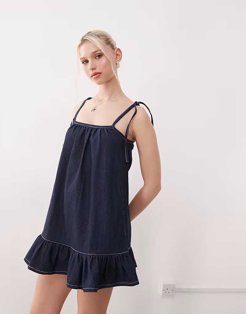 Джинсовое мини-платье-халат Motel Carlisle синего цвета
Джинсовое мини-платье-халат Motel Carlisle синего цвета