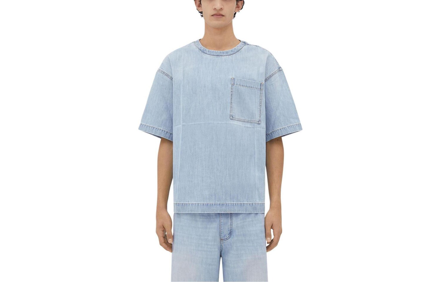 Футболка мужская светло-голубая Bottega Veneta, светло-голубой
Футболка мужская светло-голубая Bottega Veneta, светло-голубой