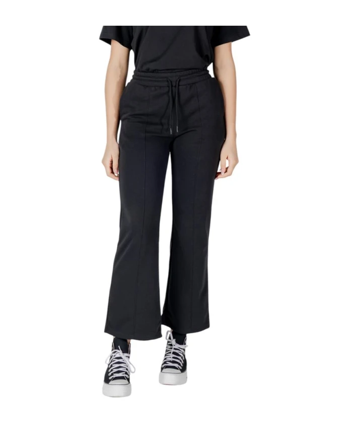 Расстегните штаны курицы Converse, черный
Расстегните штаны курицы Converse, черный