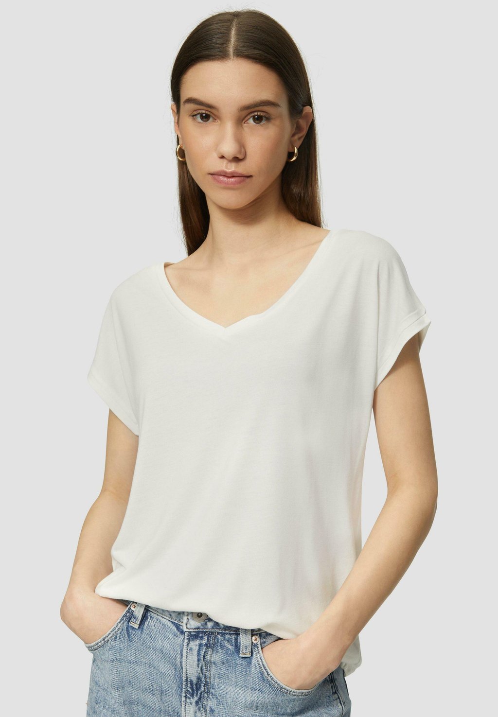 Базовая футболка LOCKER IM MIX QS, молочный
Базовая футболка LOCKER IM MIX QS, молочный