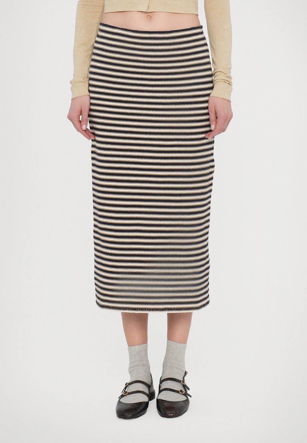 Юбка-карандаш COGNAC MAX&Co., темно-синий
Юбка-карандаш COGNAC MAX&Co., темно-синий