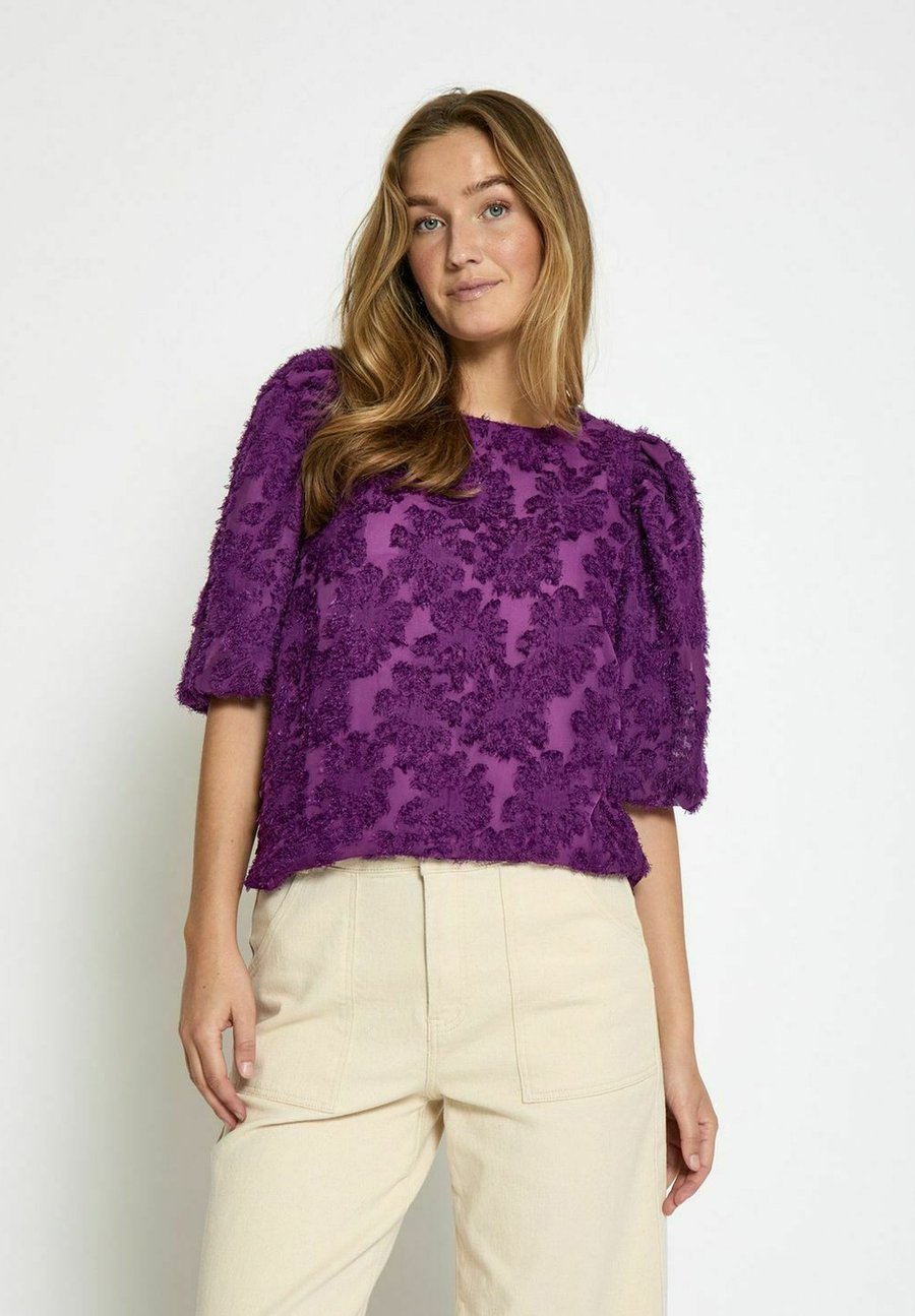 Блуза PEPPERCORN INGRID, Sparkling Grape/Purple
Блуза PEPPERCORN INGRID, Sparkling Grape/Purple