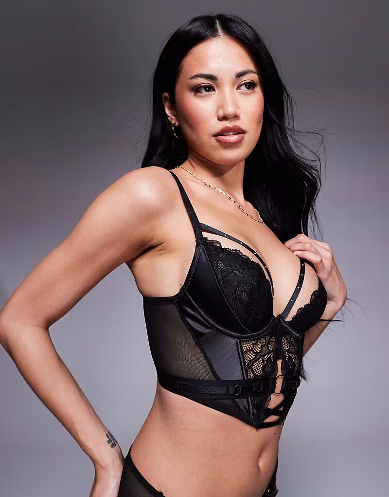 Корсет Undisputed в черном цвете Ann Summers
Корсет Undisputed в черном цвете Ann Summers