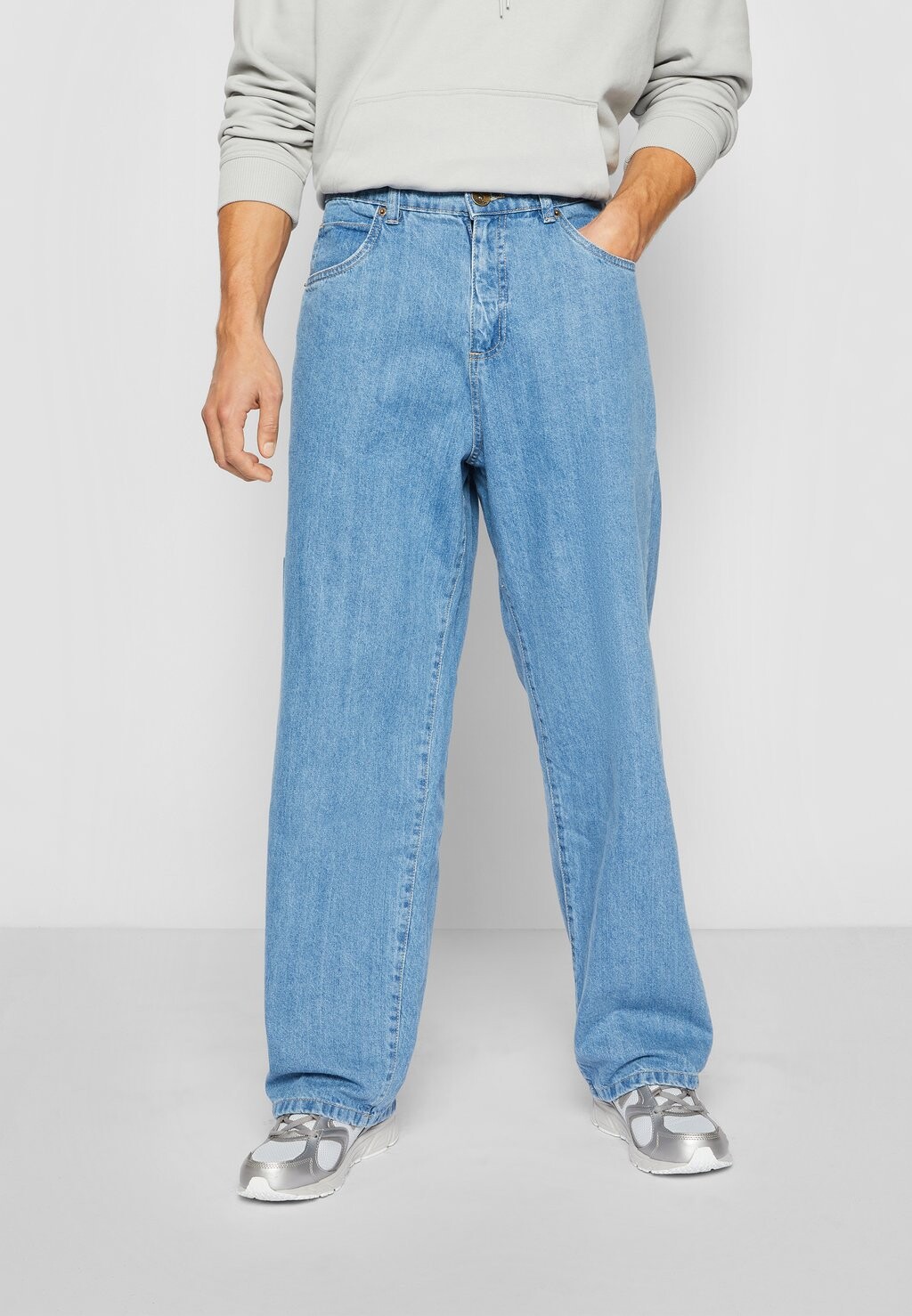 Джинсы прямого кроя Southpole, цвет Retro Mid Blue
Джинсы прямого кроя Southpole, цвет Retro Mid Blue