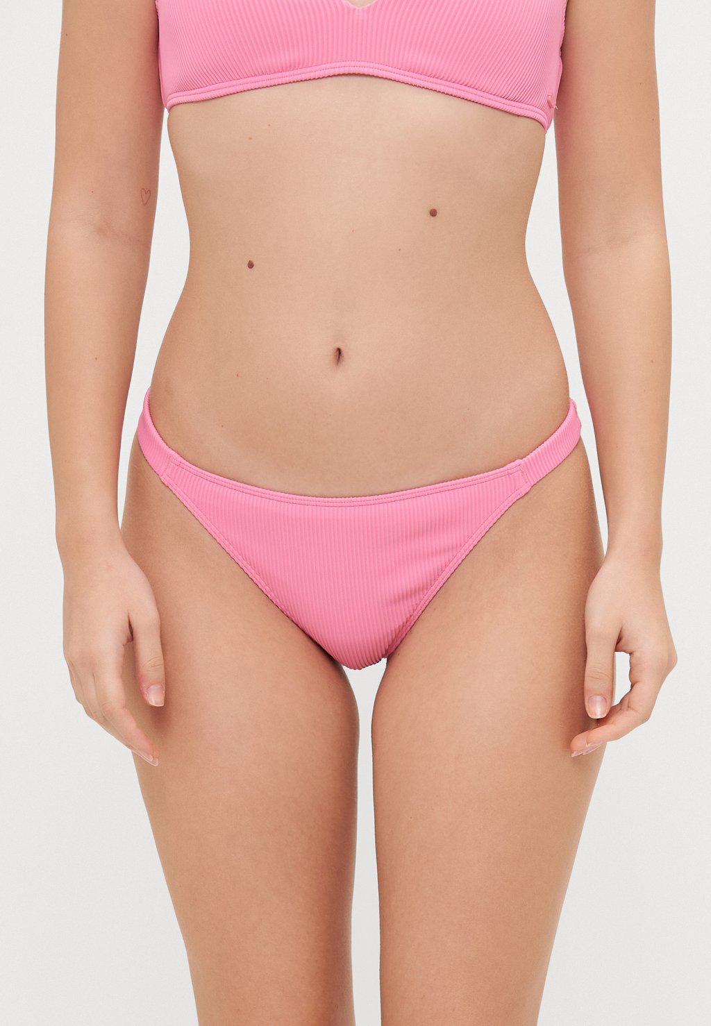 Плавки бикини LOVE THE GOOFY Roxy, мультиколор
Плавки бикини LOVE THE GOOFY Roxy, мультиколор