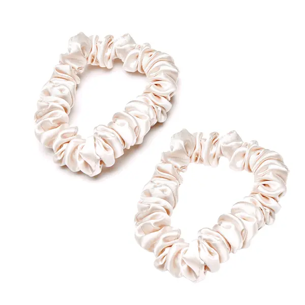 Резинка для волос 100% шелк - шампанское, 2 шт. Easy Livin'
Резинка для волос 100% шелк - шампанское, 2 шт. Easy Livin'