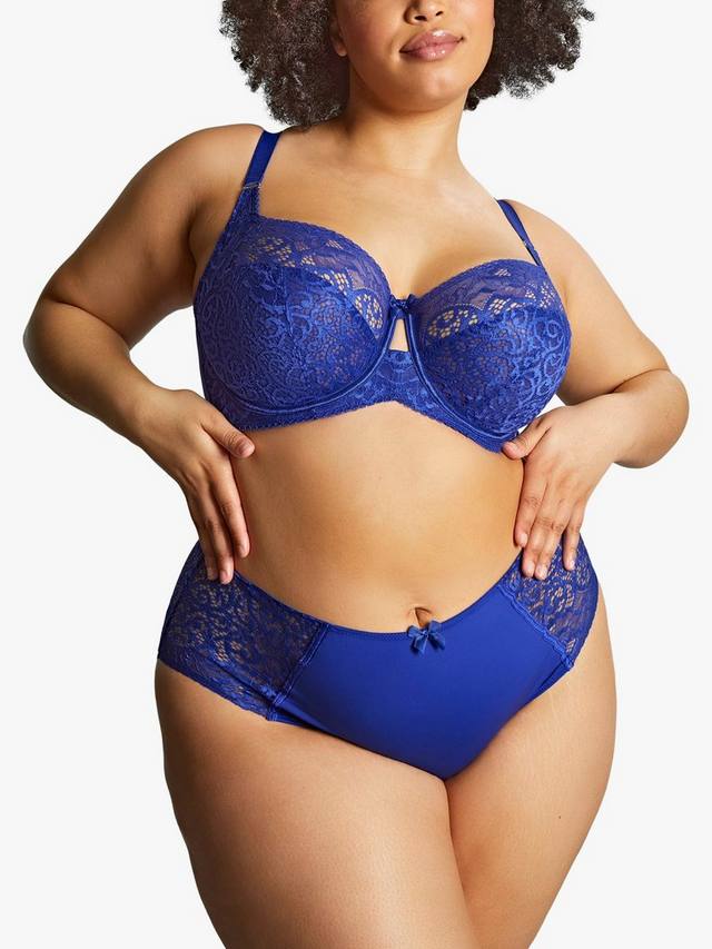 Estel Wired Lace Full Cup бра Sculptresse, Royal Blue
Estel Wired Lace Full Cup бра Sculptresse, Royal Blue