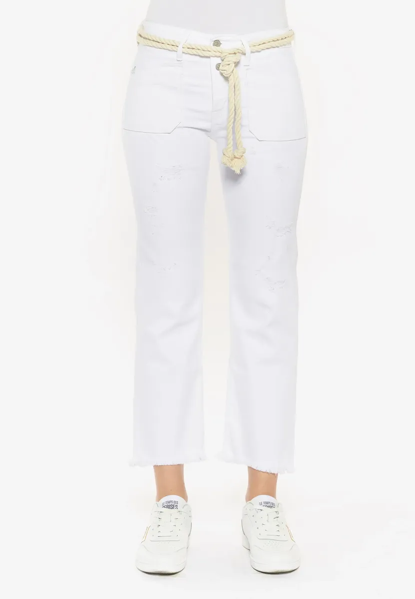 Брюки Le Temps Des Cerises 7/8 "PRICILIA" с модным веревочным поясом, белый
Брюки Le Temps Des Cerises 7/8 "PRICILIA" с модным веревочным поясом, белый