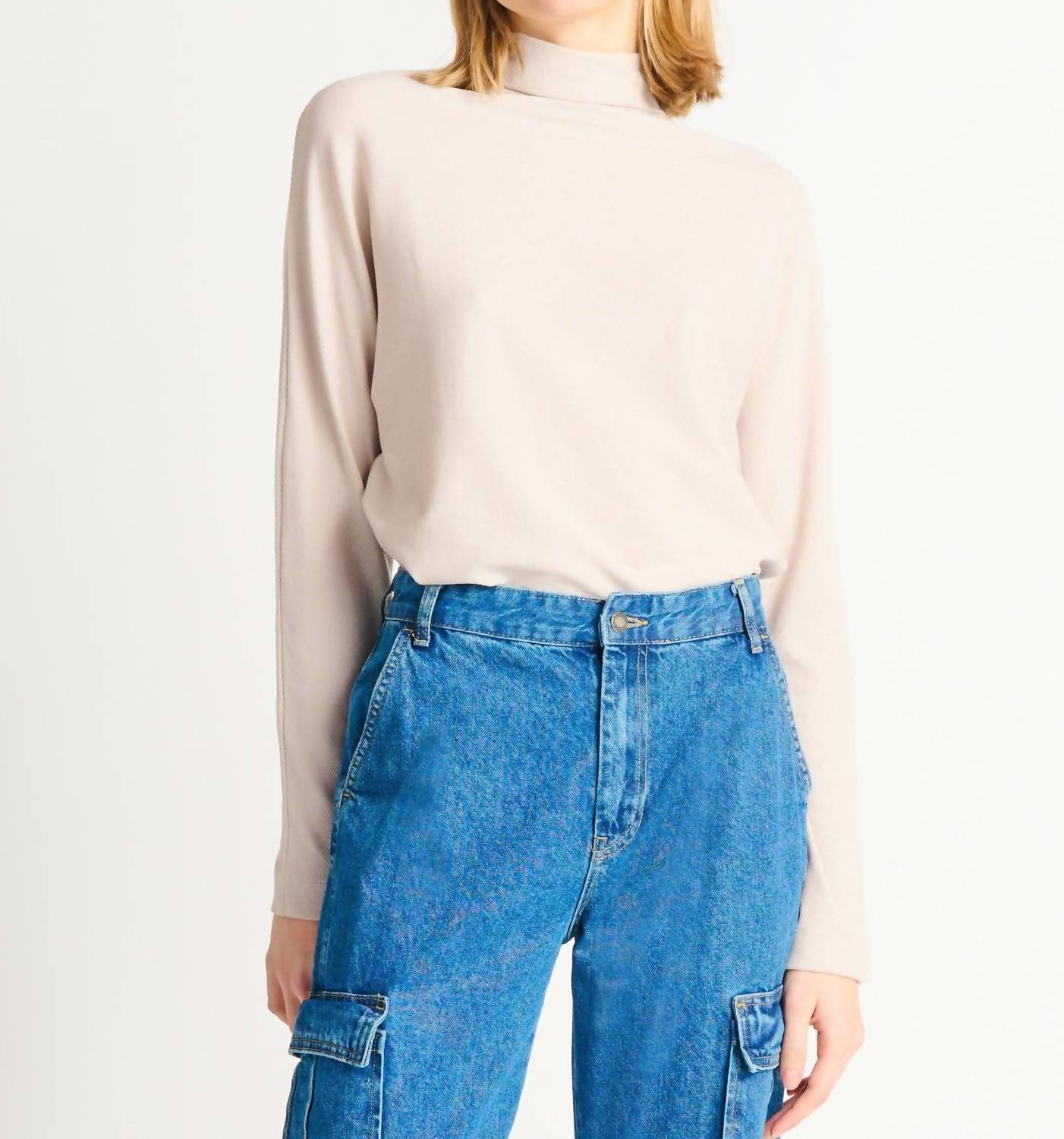 Вязаный топ с воротником-стойкой в рубчик цвета песчаника Dex, цвет sandstone
Вязаный топ с воротником-стойкой в рубчик цвета песчаника Dex, цвет sandstone