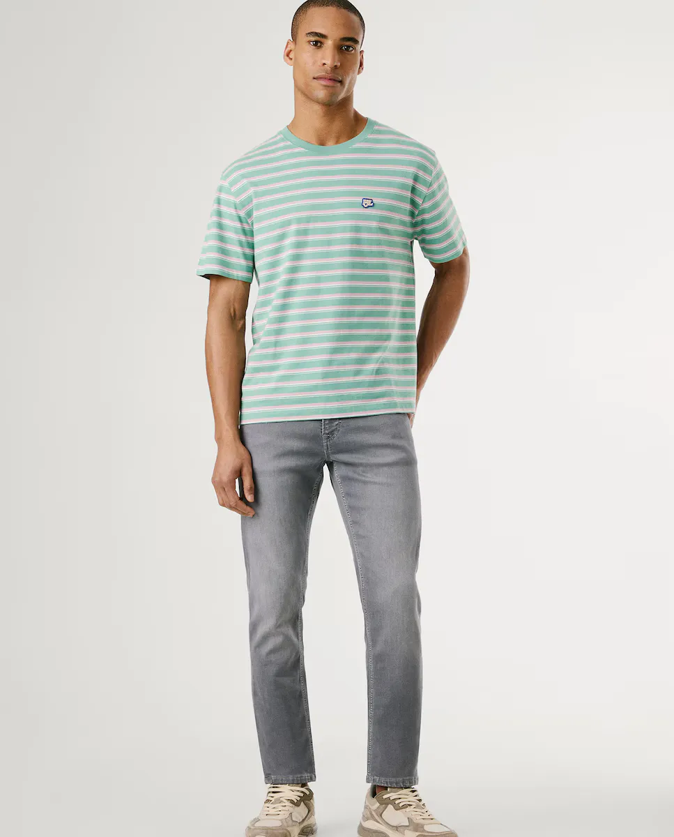 Мужские джинсы Vaquero Track Fit Slim с эффектом поношенности Pepe Jeans, серый
Мужские джинсы Vaquero Track Fit Slim с эффектом поношенности Pepe Jeans, серый