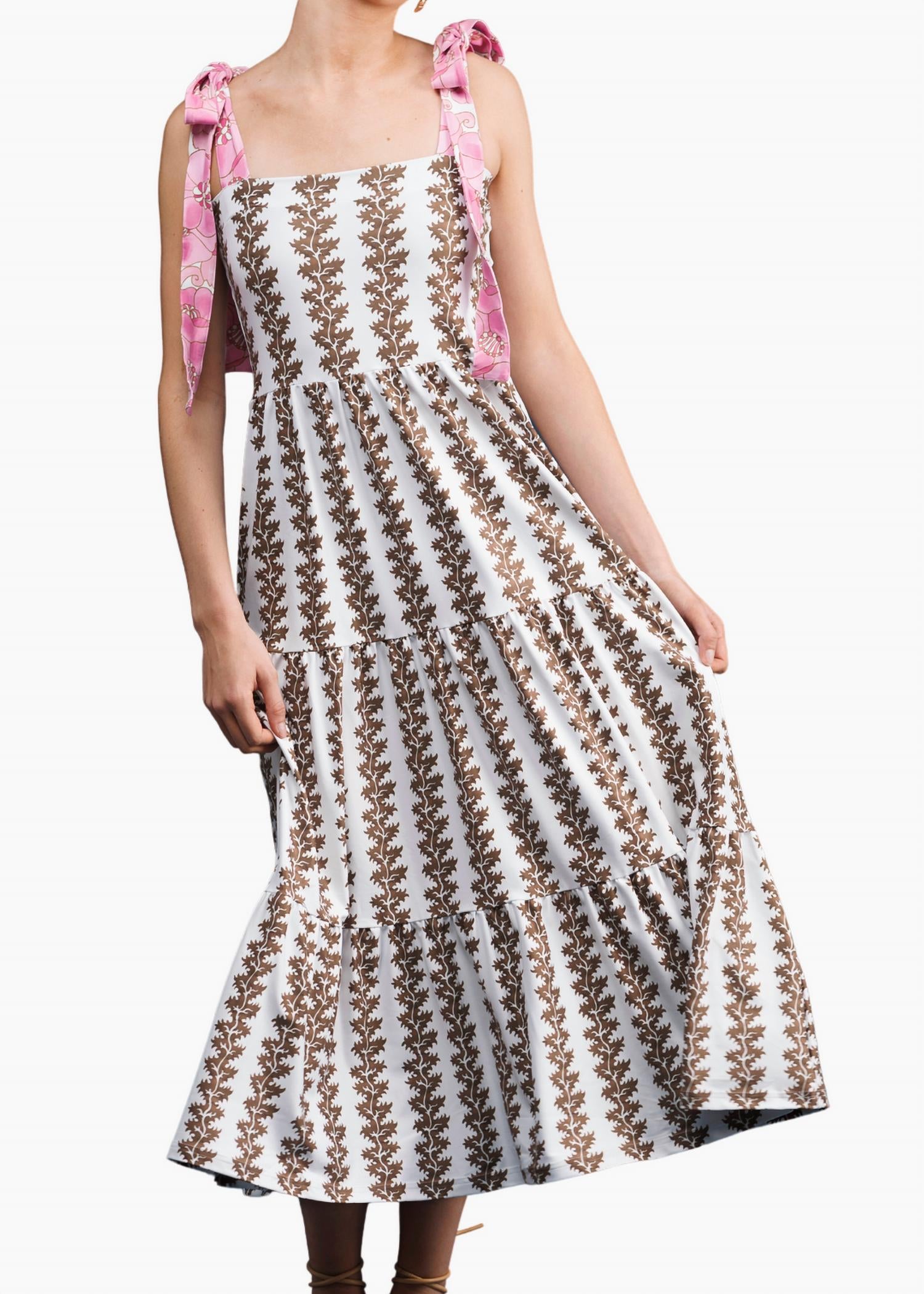 Платье Sage в кокосовой лозе SMITH & QUINN, Coconut Vine
Платье Sage в кокосовой лозе SMITH & QUINN, Coconut Vine