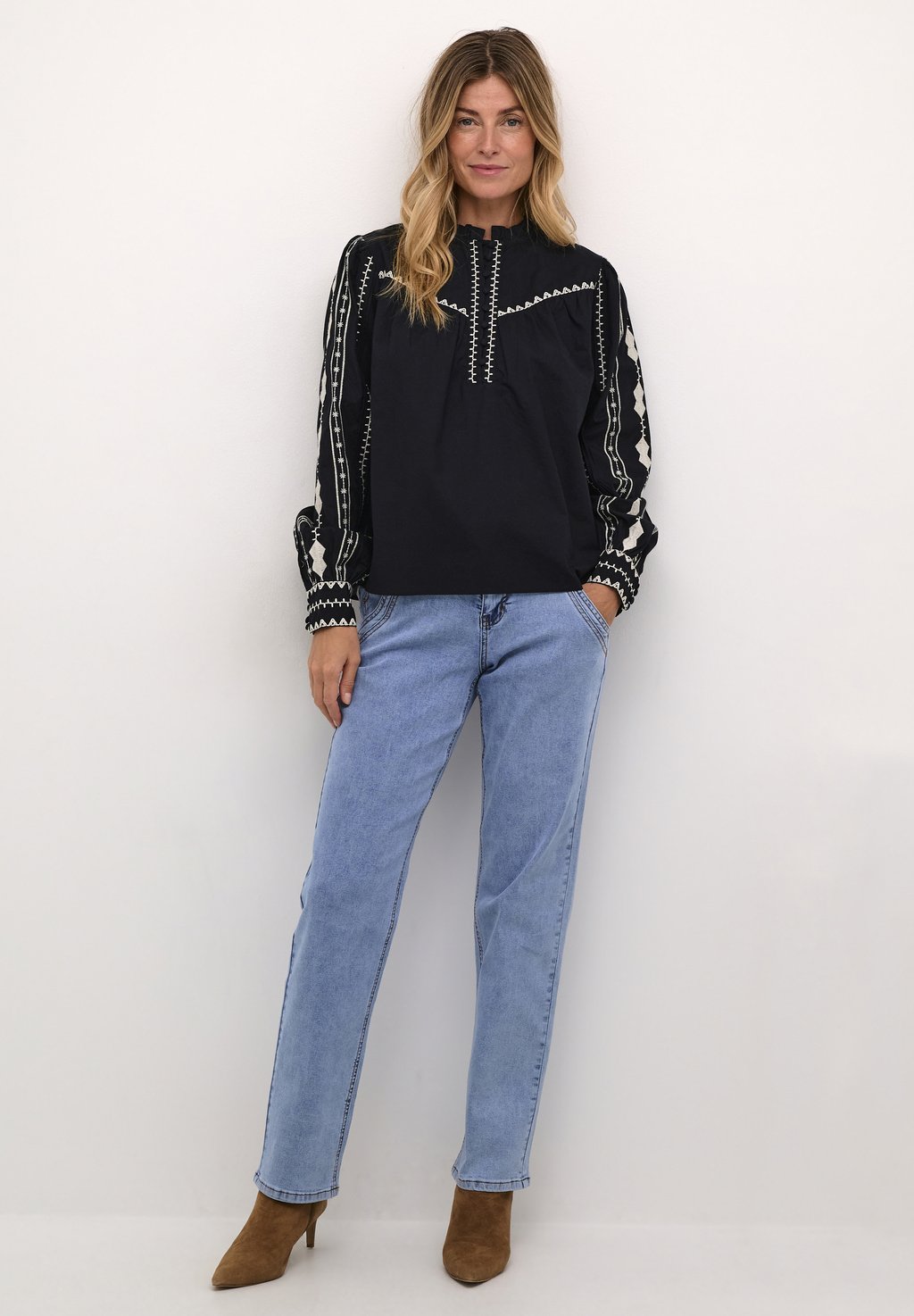 Блуза Cream, черный
Блуза Cream, черный