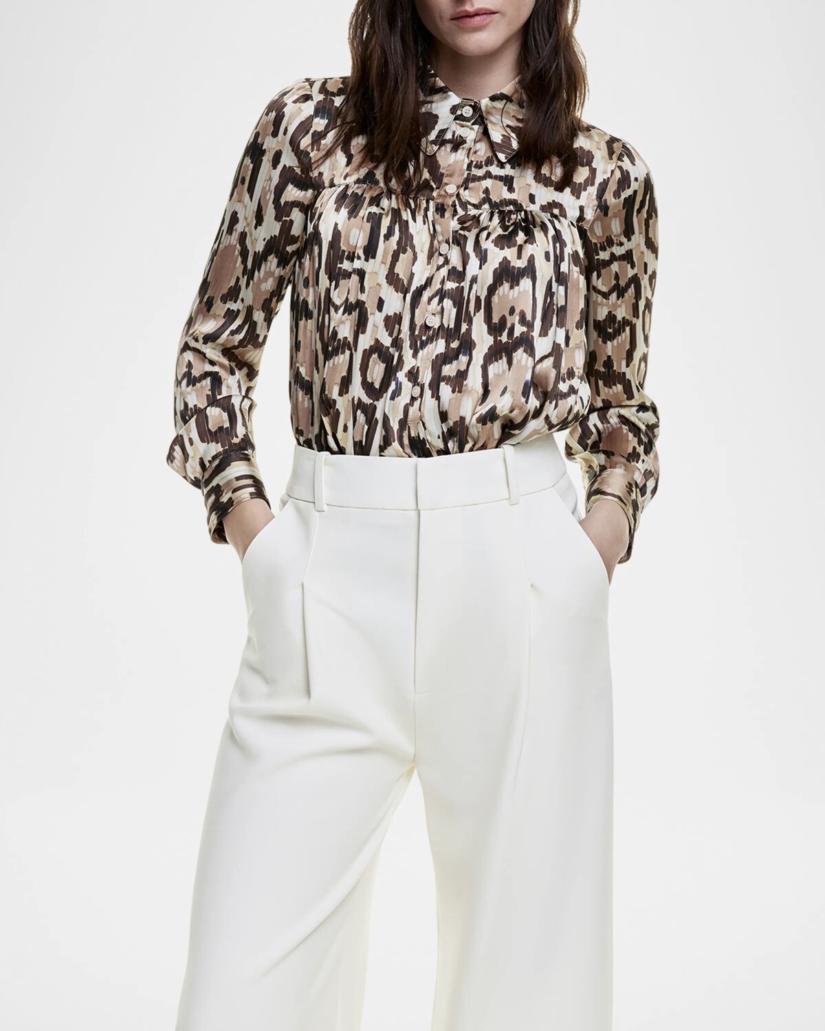 Классическая блузка с гофрированными сборками и абстрактным леопардовым принтом Smythe, цвет Abstract Leopard
Классическая блузка с гофрированными сборками и абстрактным леопардовым принтом Smythe, цвет Abstract Leopard