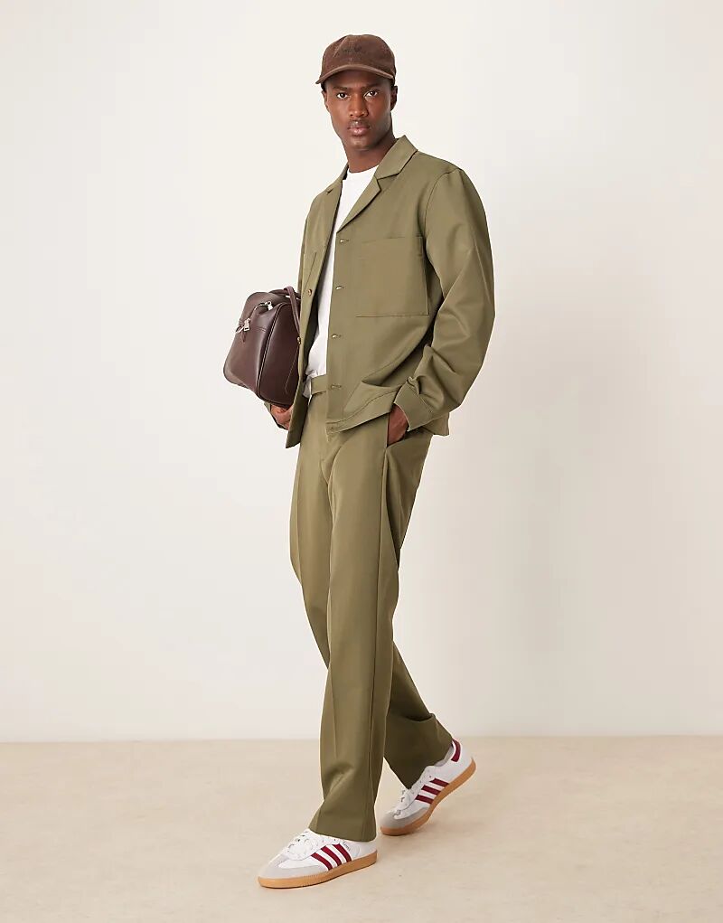 Строгие прямые брюки ASOS DESIGN темно-зеленого цвета с эластичной талией
Строгие прямые брюки ASOS DESIGN темно-зеленого цвета с эластичной талией