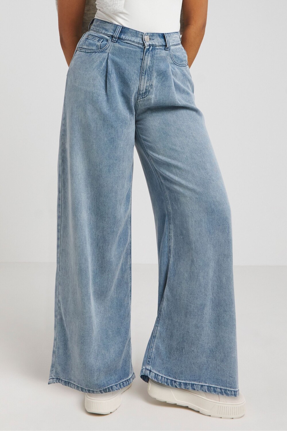 Легкие широкие джинсы со складками Simply Be, синий
Легкие широкие джинсы со складками Simply Be, синий