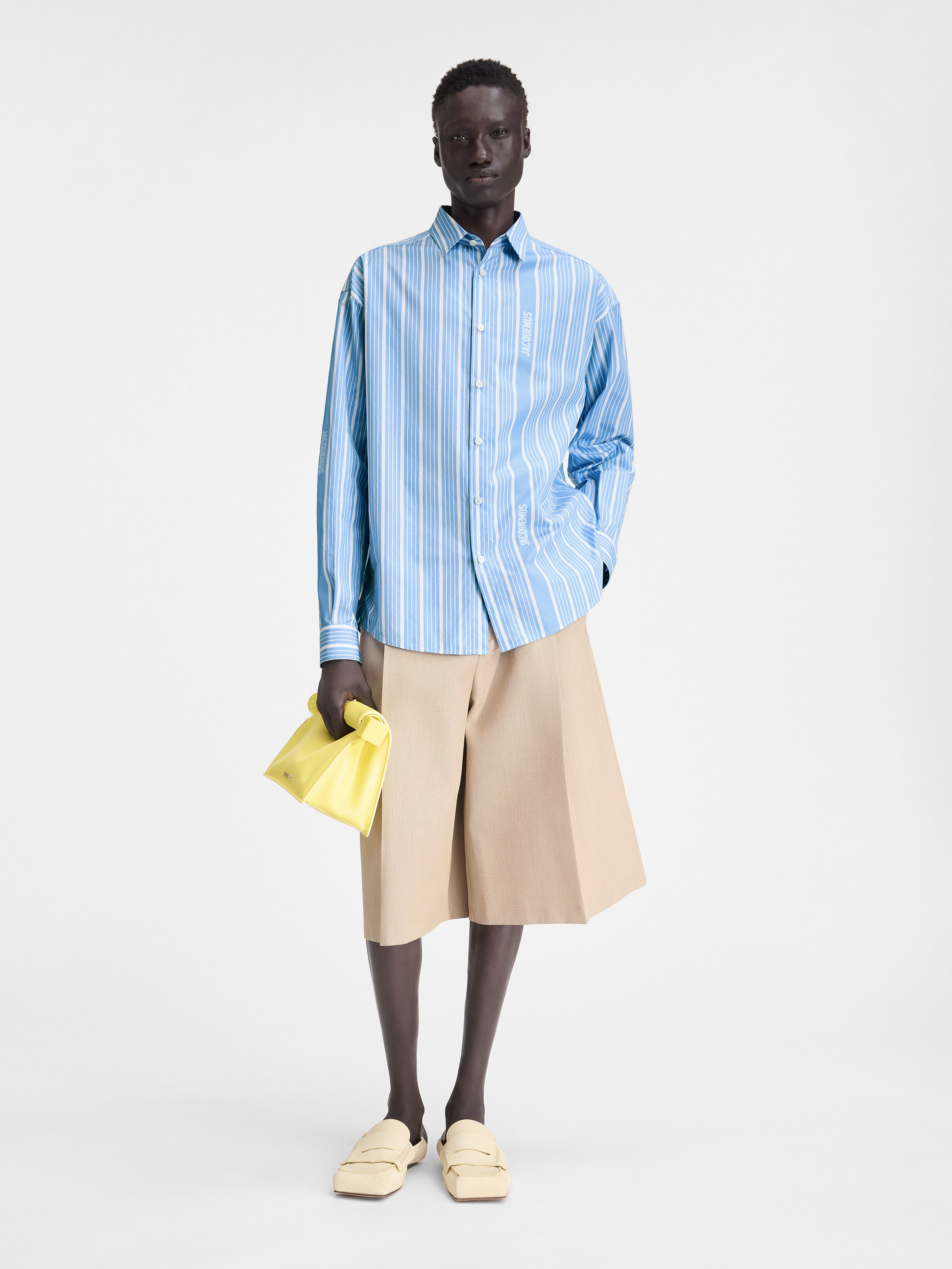 Рубашка с логотипом Jacquard Business JACQUEMUS The Simon shirt, цвет Jacquard Blue/White
Рубашка с логотипом Jacquard Business JACQUEMUS The Simon shirt, цвет Jacquard Blue/White