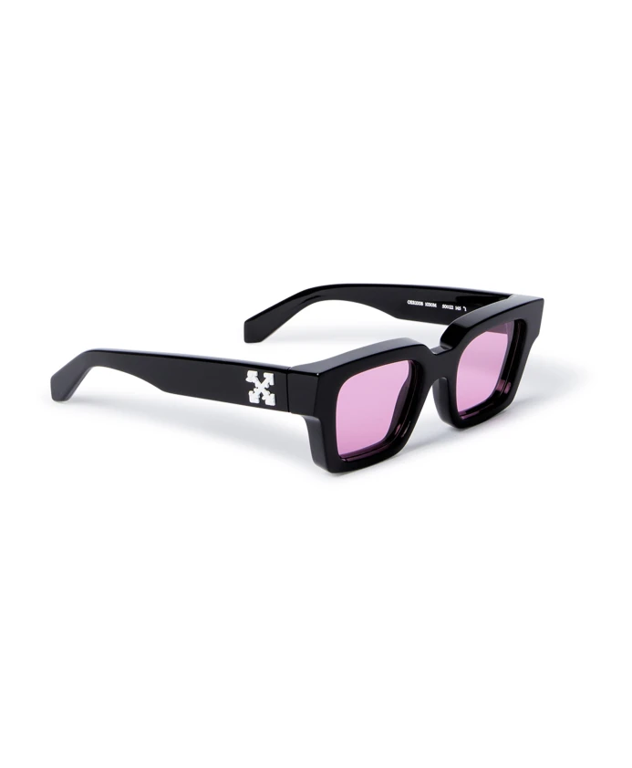 Солнцезащитные очки Вирджила Л. Off White, черный
Солнцезащитные очки Вирджила Л. Off White, черный