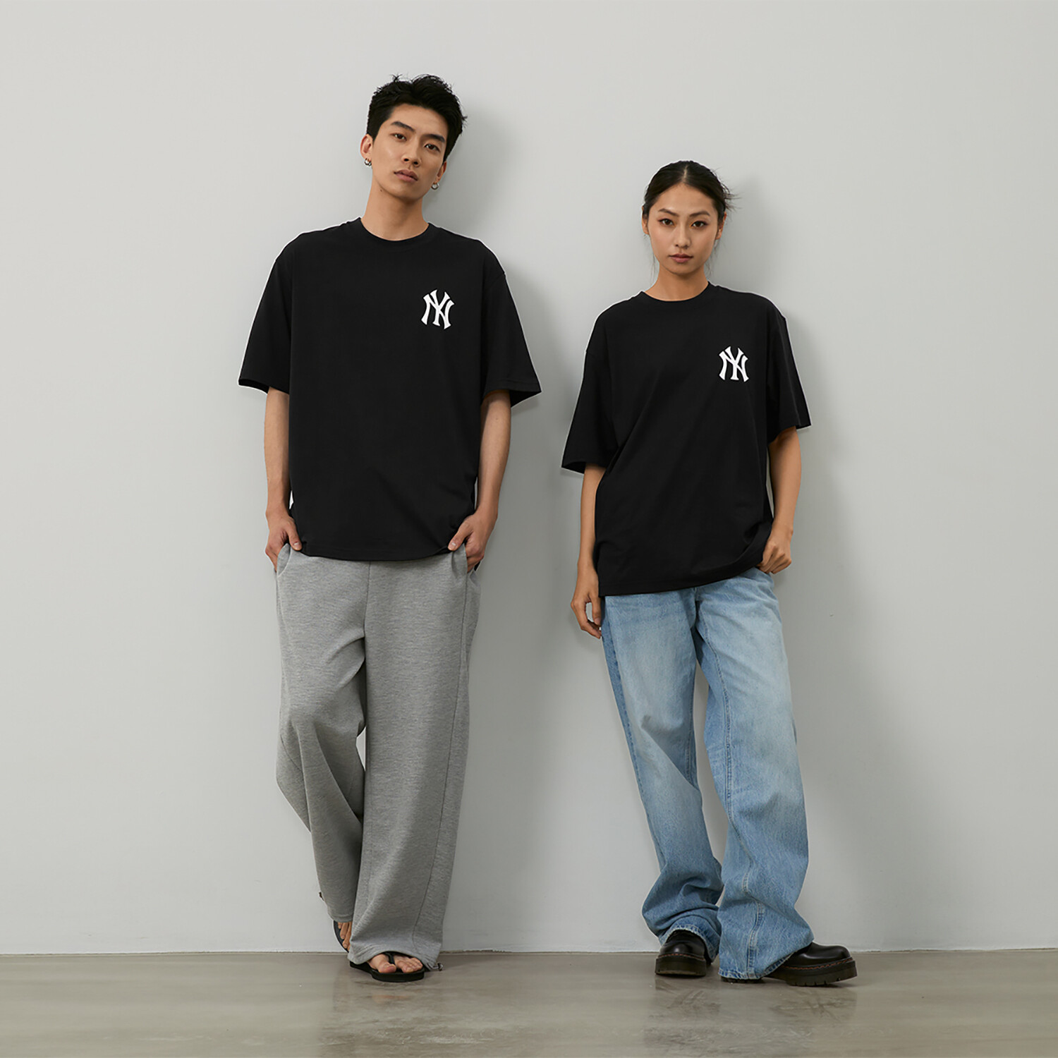 Футболка из модной спортивной коллекции унисекс черного цвета Mlb, черный
Футболка из модной спортивной коллекции унисекс черного цвета Mlb, черный