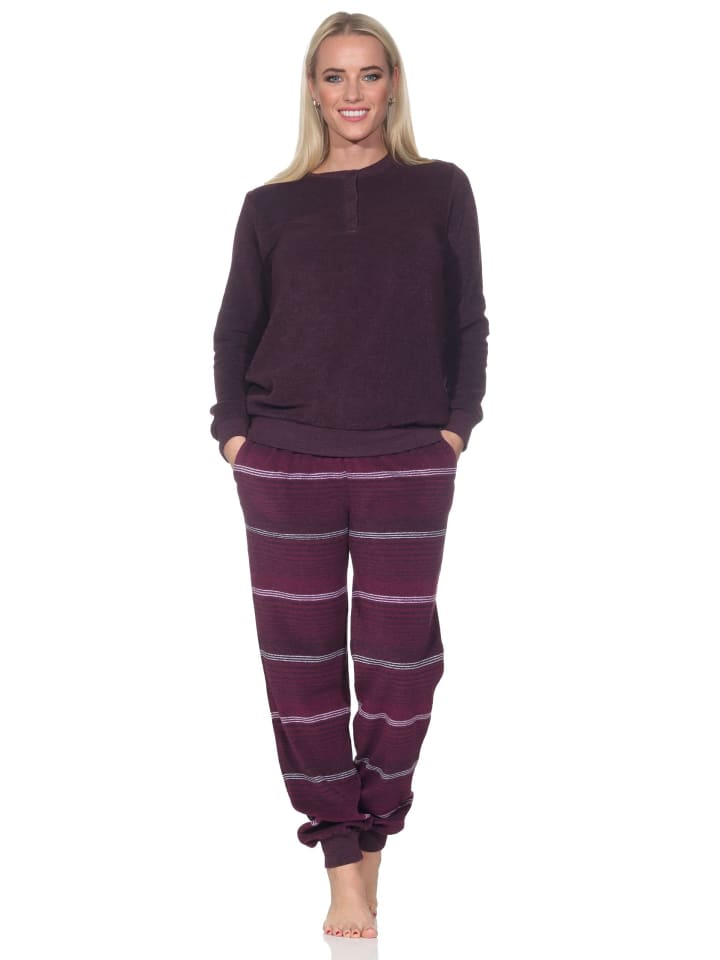 NORMANN Пижама из махровой ткани с длинными рукавами, манжетами и полосатым узором ягодного цвета
NORMANN Пижама из махровой ткани с длинными рукавами, манжетами и полосатым узором ягодного цвета