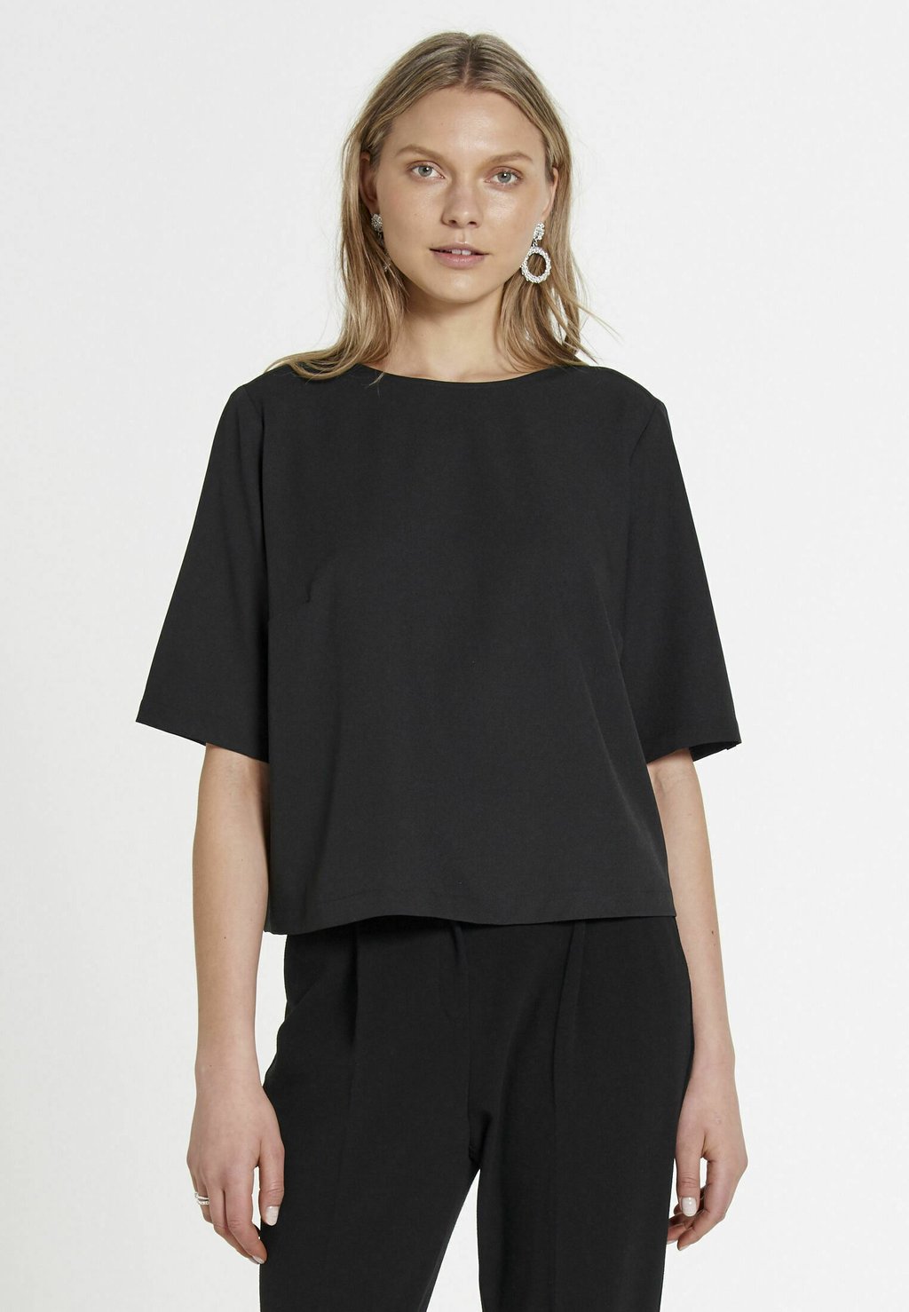 Блуза PAPIN Jascha Stockholm, черный
Блуза PAPIN Jascha Stockholm, черный