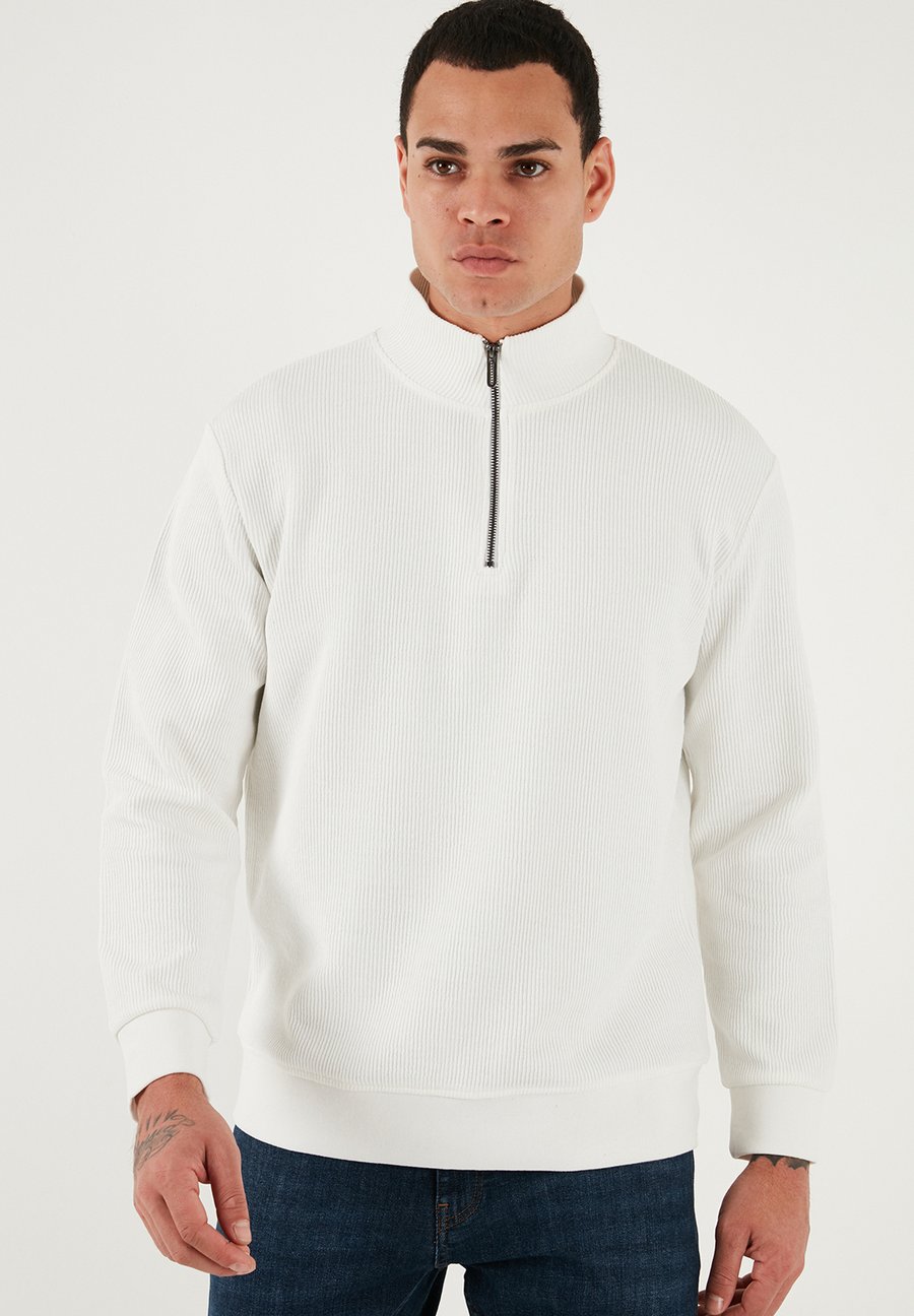 Толстовка Buratti Sweatshirt, Ecru/Off-White
Толстовка Buratti Sweatshirt, Ecru/Off-White