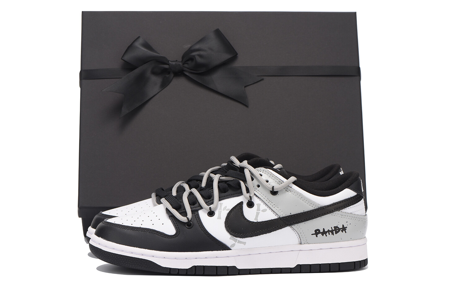 Кроссовки Nike Dunk Skateboarding Shoes Men Low-top Gray, черный
Кроссовки Nike Dunk Skateboarding Shoes Men Low-top Gray, черный