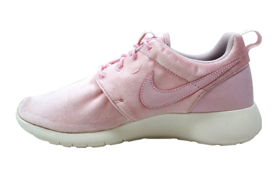 Roshe One Kids Кроссовки для детей Nike, розовый
Roshe One Kids Кроссовки для детей Nike, розовый