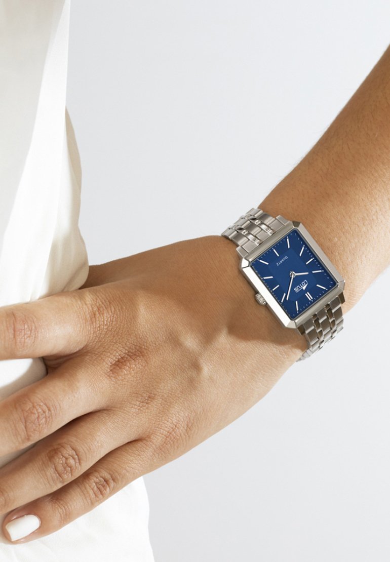 Часы SQUARE Lotus, темно-синий
Часы SQUARE Lotus, темно-синий