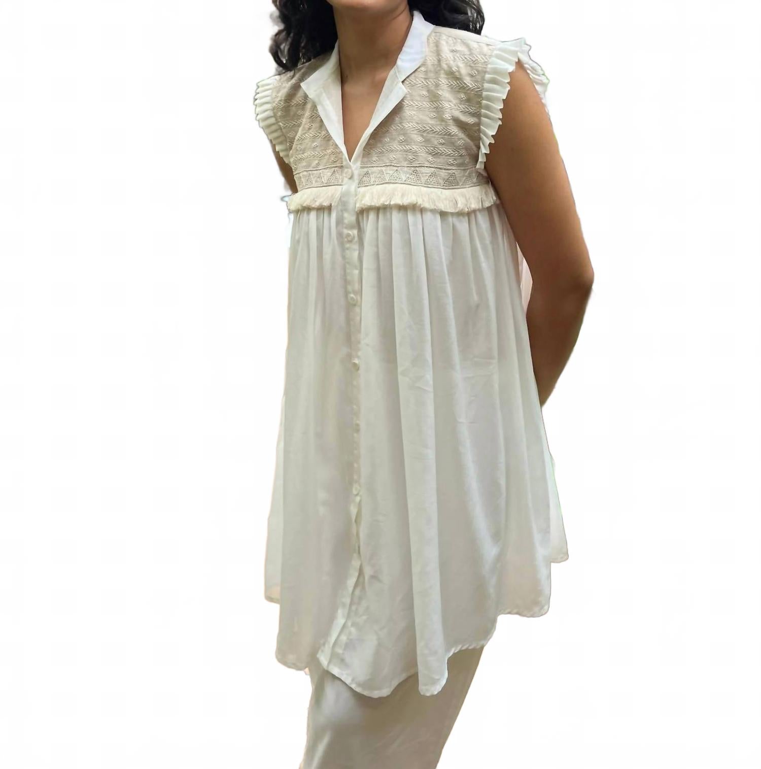 Бежево-белое платье-туника без рукавов Alamwar
Бежево-белое платье-туника без рукавов Alamwar