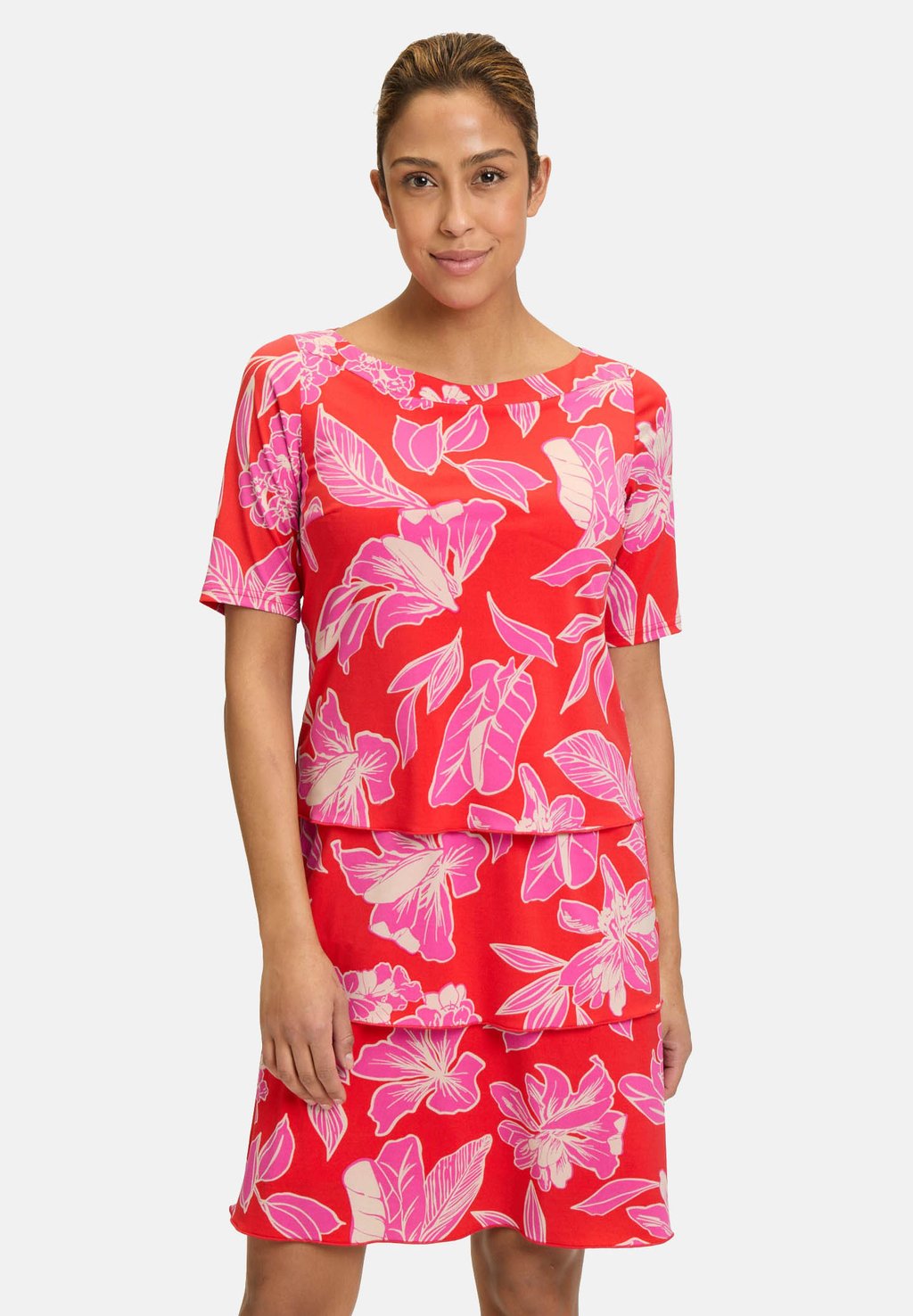 Повседневное платье GELAAGDE KORTE MOUWEN Betty Barclay, красный
Повседневное платье GELAAGDE KORTE MOUWEN Betty Barclay, красный