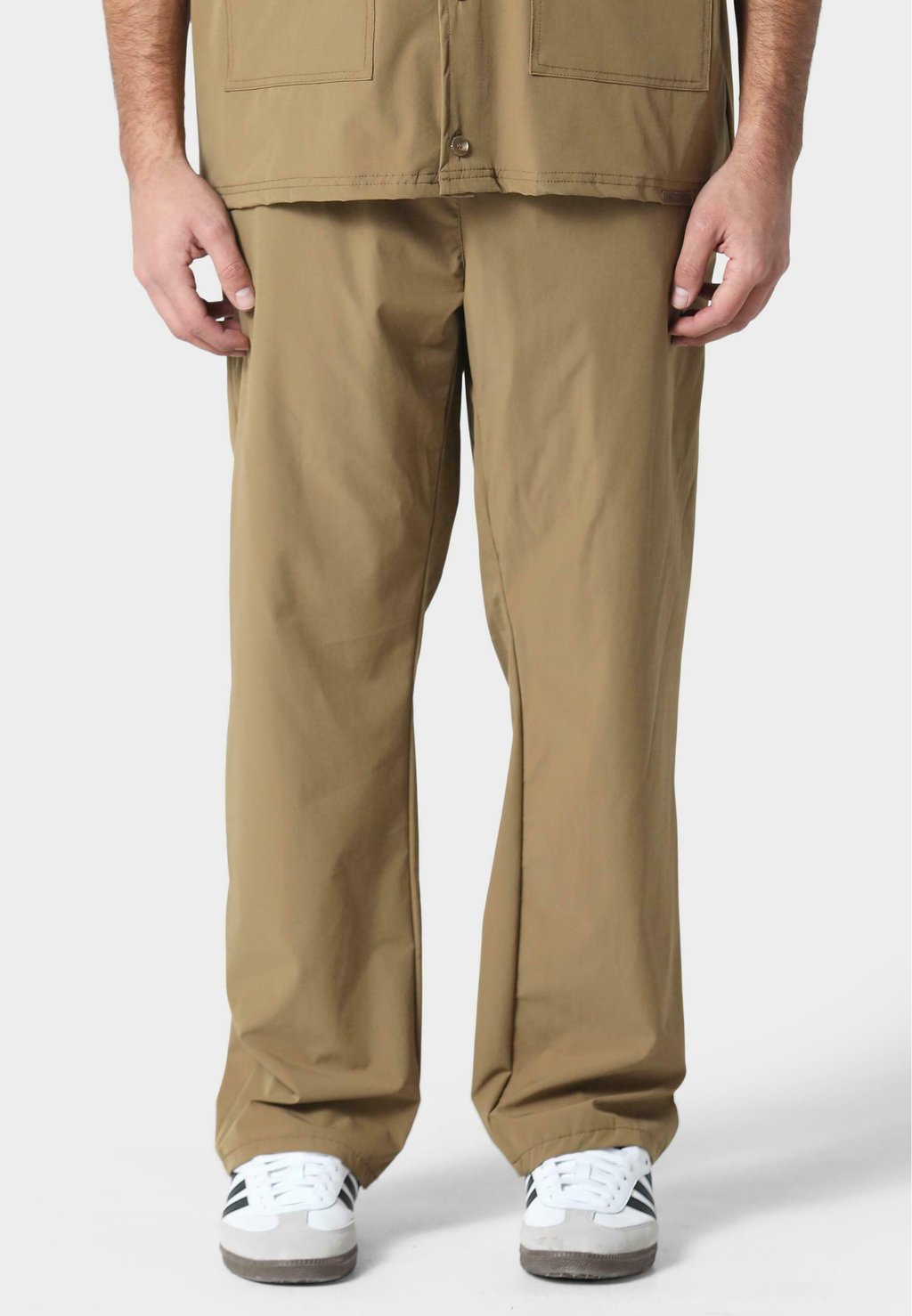 Чиносы UTILITY Pas de Monaco, песочный
Чиносы UTILITY Pas de Monaco, песочный