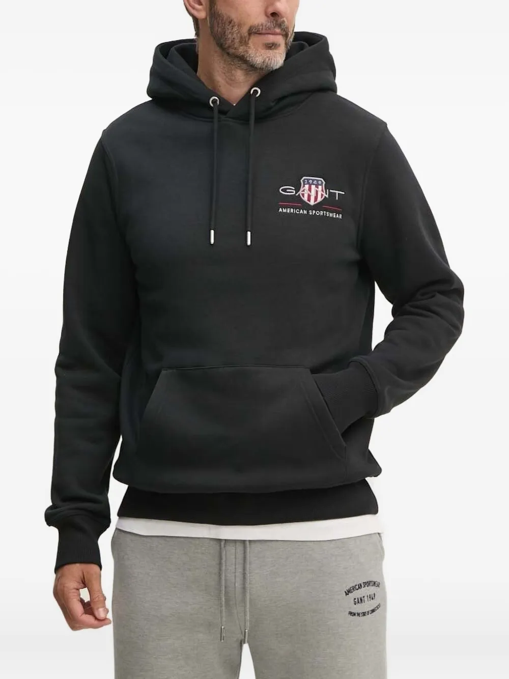 Худи Medium Archive Shield с вышитым логотипом Gant, черный
Худи Medium Archive Shield с вышитым логотипом Gant, черный