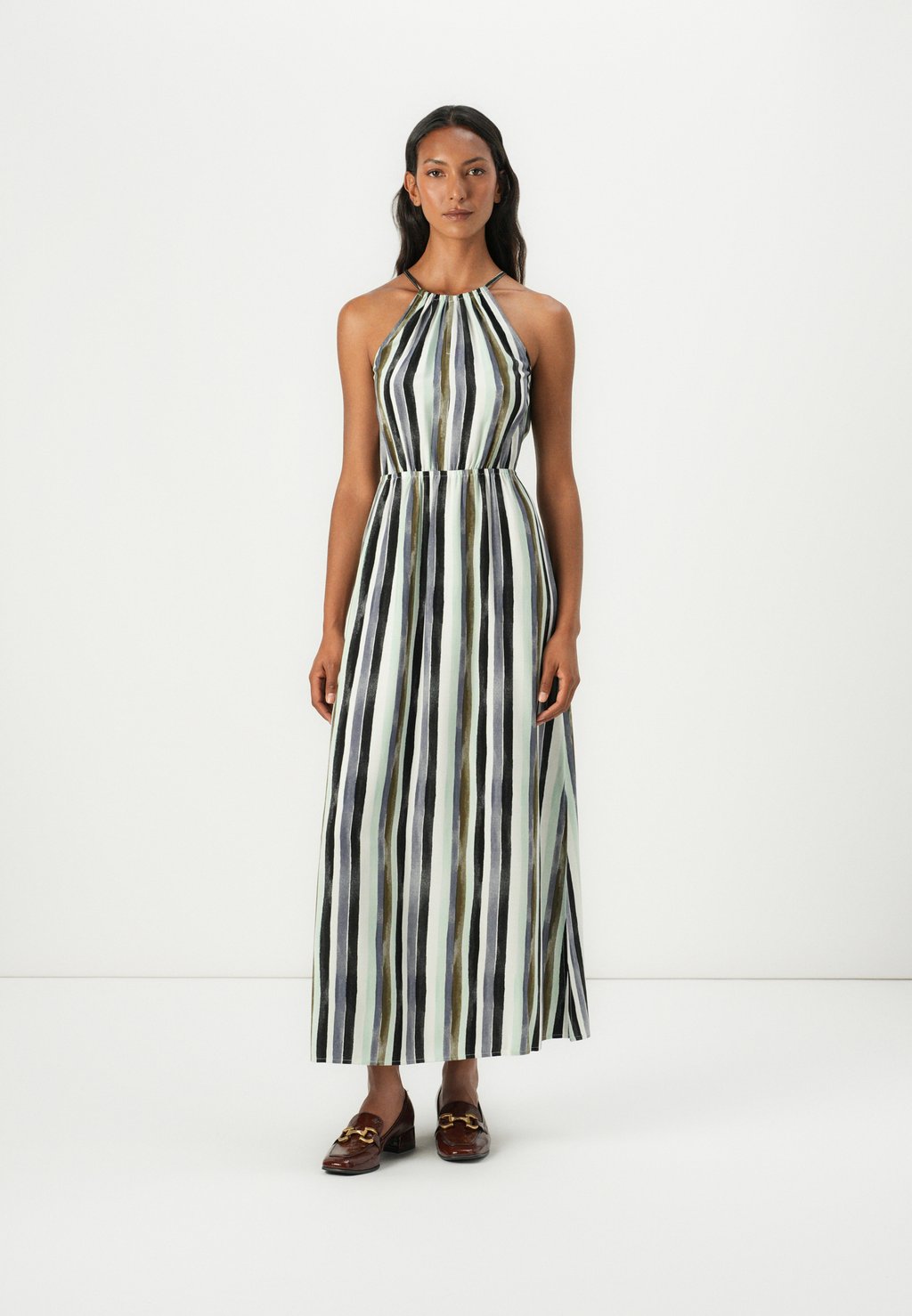 Платье макси AMERICAN NECKLINE MAXI DRESS - Day dress TOM TAILOR DENIM, мультиколор
Платье макси AMERICAN NECKLINE MAXI DRESS - Day dress TOM TAILOR DENIM, мультиколор