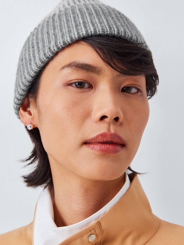 Двухцветная шапка-бини из кашемировой смеси TBCo, Charcoal
Двухцветная шапка-бини из кашемировой смеси TBCo, Charcoal