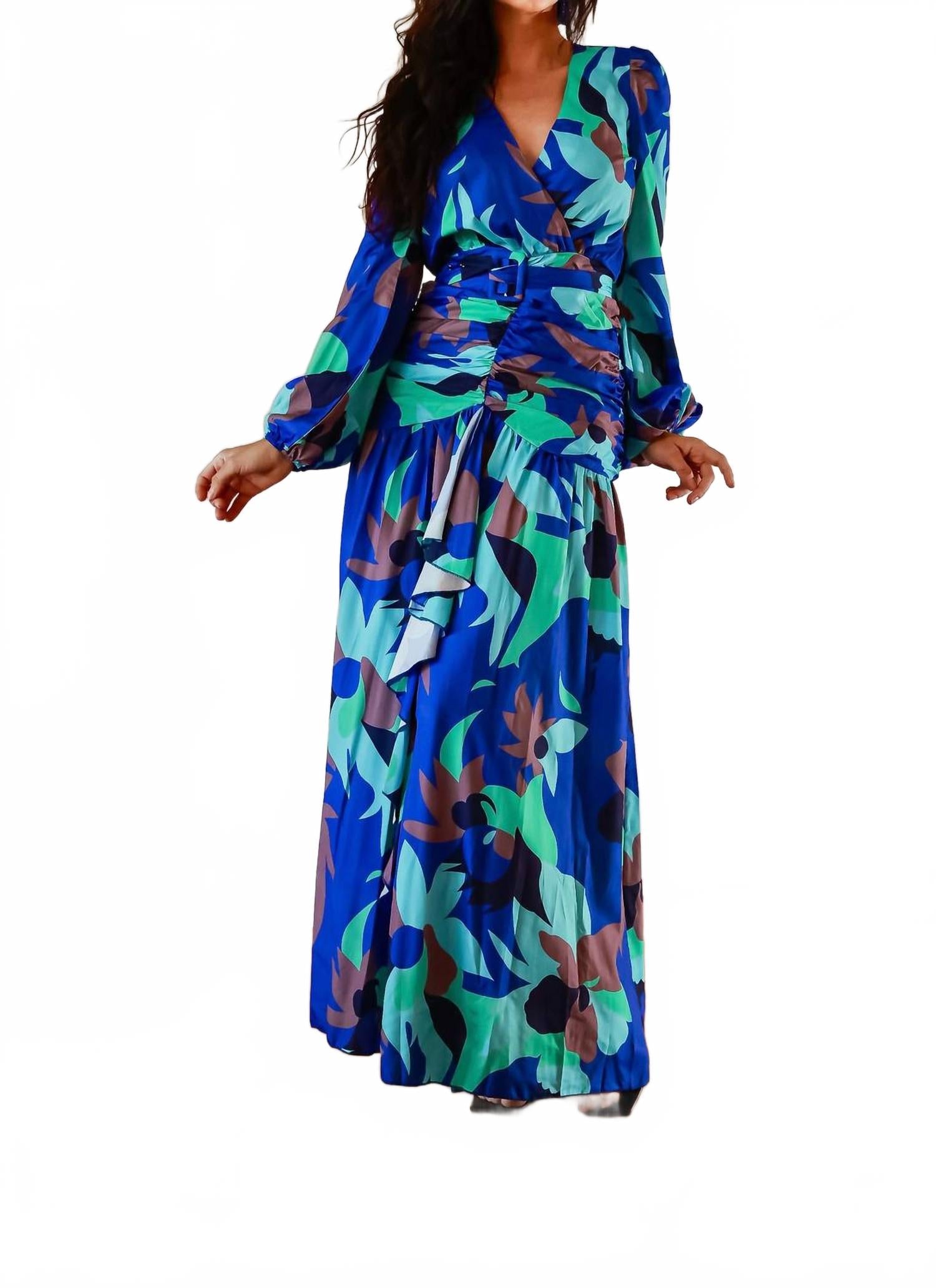 Платье макси с присборенной талией синего цвета Little Secret Of Mine, синий
Платье макси с присборенной талией синего цвета Little Secret Of Mine, синий