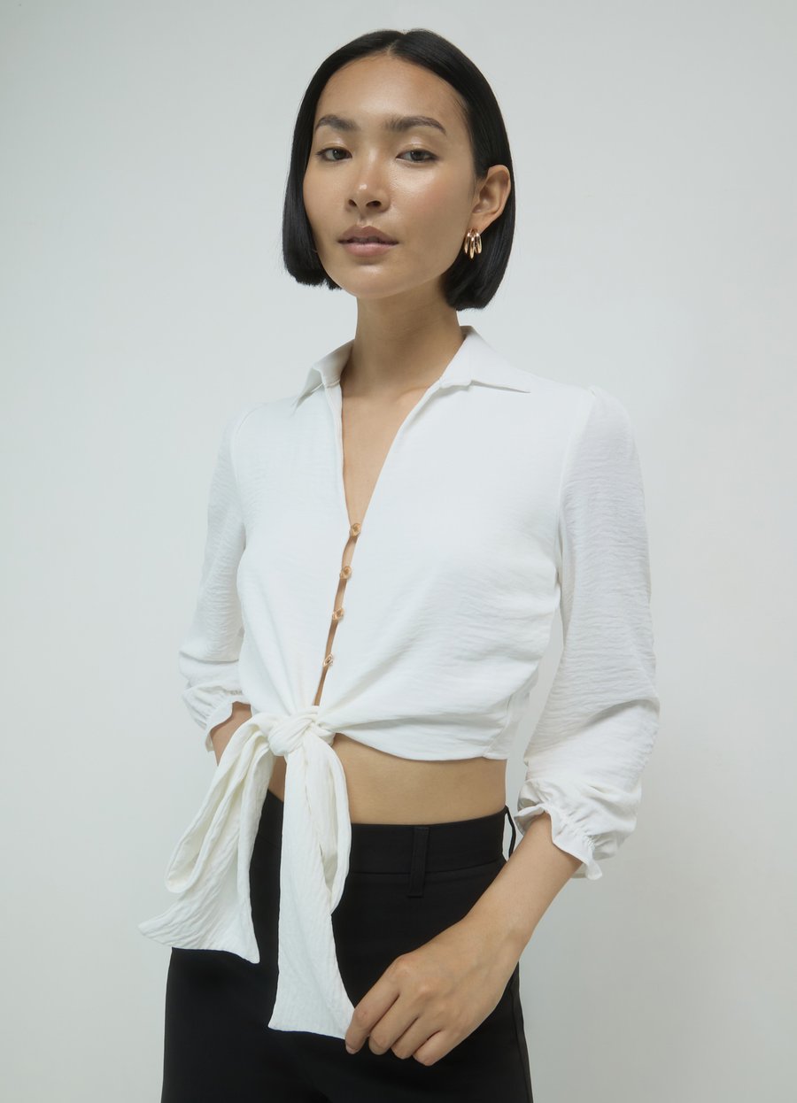 Блуза Calliope CROP CON NODO, Bianco Lana/White Denim
Блуза Calliope CROP CON NODO, Bianco Lana/White Denim