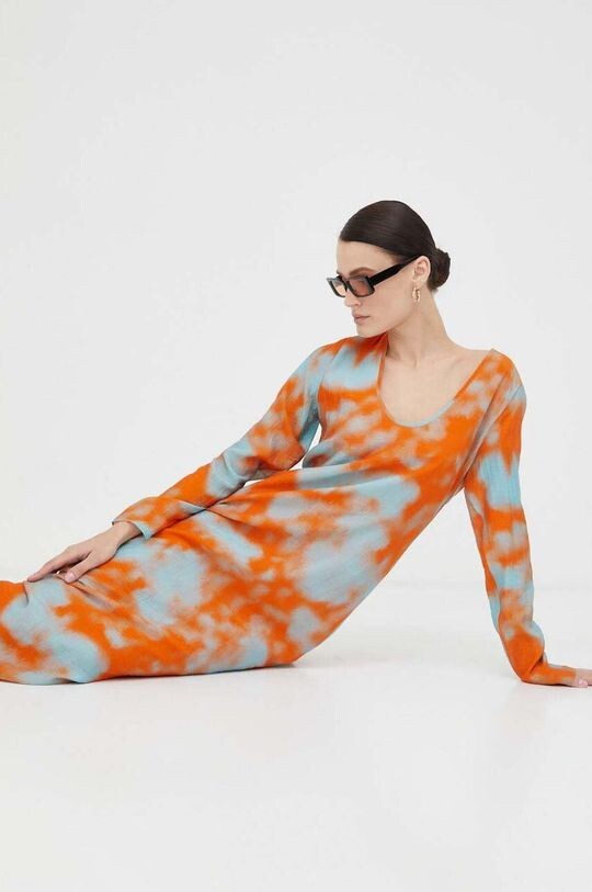 Платье Samsoe Samsoe, оранжевый
Платье Samsoe Samsoe, оранжевый