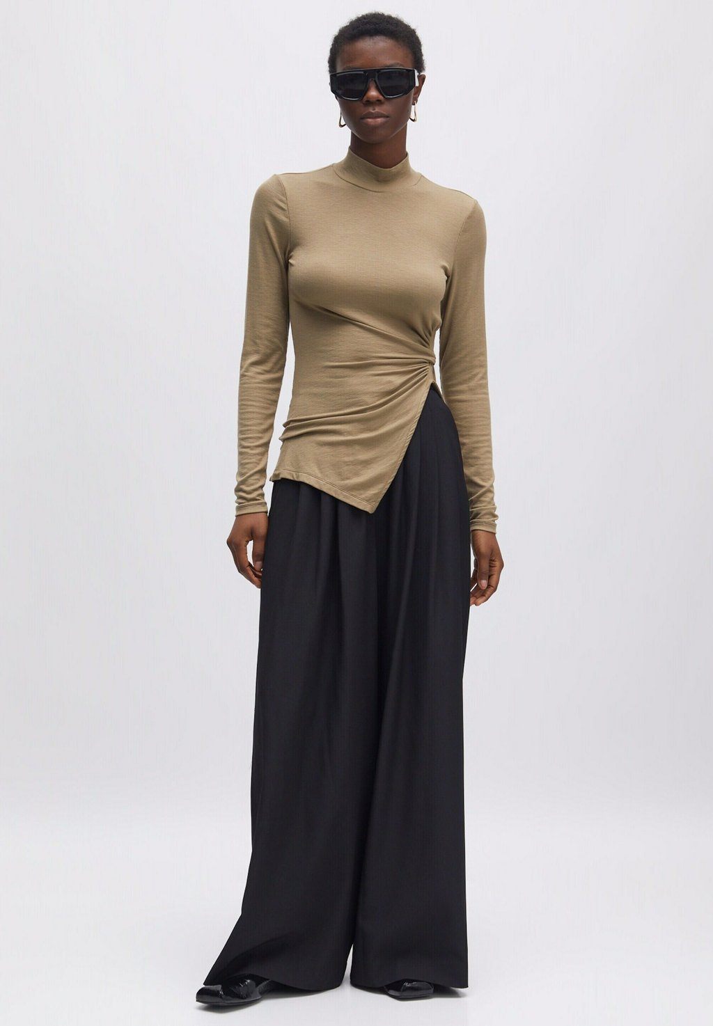 Топ с длинными рукавами ANTHEA EDITED, бежевый
Топ с длинными рукавами ANTHEA EDITED, бежевый