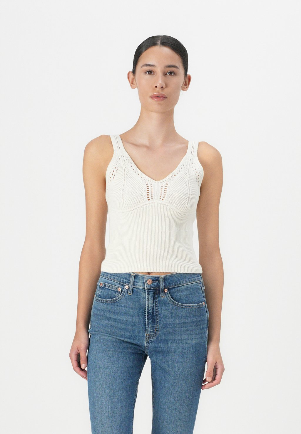 Топ TANK GAP, песочный
Топ TANK GAP, песочный