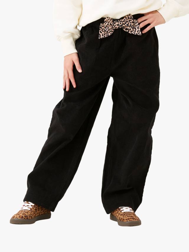 Детские брюки-клеш из вельвета Angel & Rocket, Black
Детские брюки-клеш из вельвета Angel & Rocket, Black