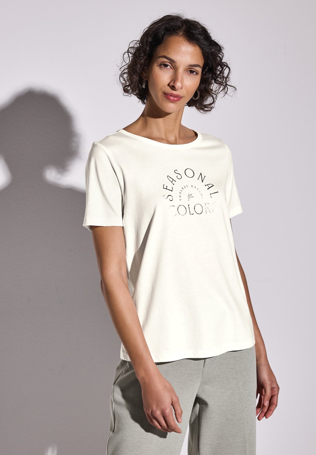 Футболка с принтом MIT WORDING Street One, кремовый
Футболка с принтом MIT WORDING Street One, кремовый