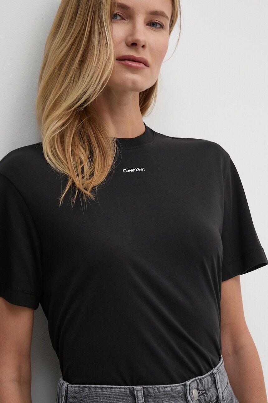 Футболка Calvin Klein, черный
Футболка Calvin Klein, черный