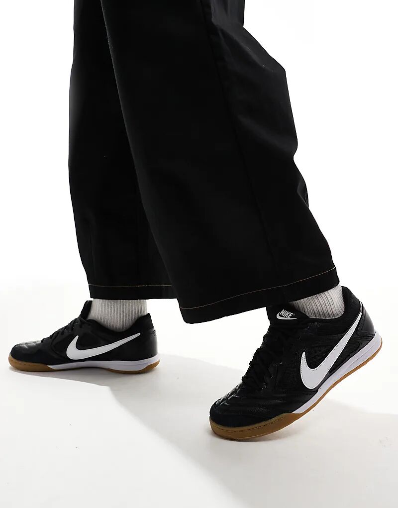 Кроссовки Gato черного цвета Nike
Кроссовки Gato черного цвета Nike