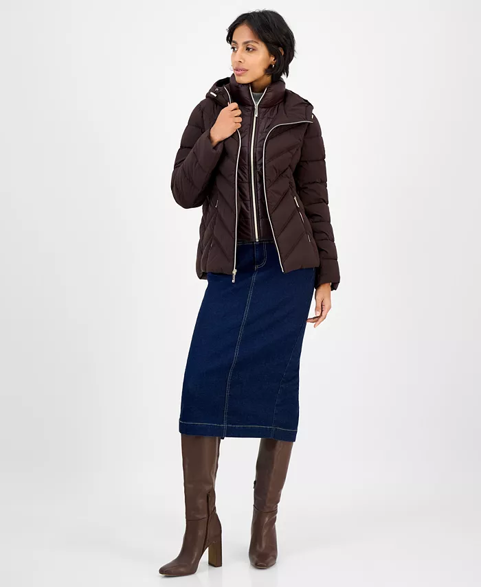 Женское стеганое пальто с капюшоном и комбинезоном Michael Kors, коричневый
Женское стеганое пальто с капюшоном и комбинезоном Michael Kors, коричневый